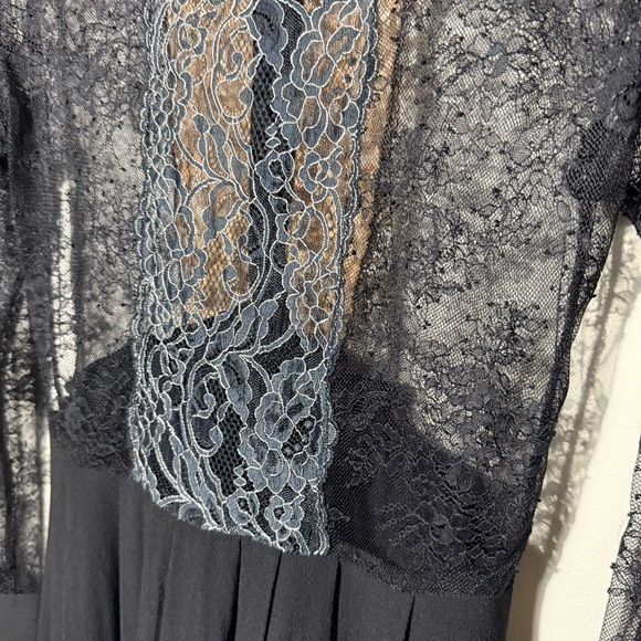 Sandro Black and Cream Long Sleeve Dress - Picture 9 of 16